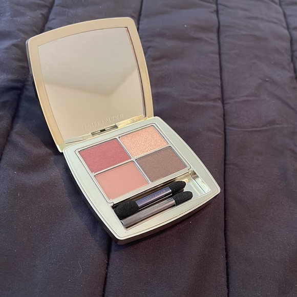 Estee Lauder Red and Gold Eyeshadow Palette Luxurious Shimmer - Picture 7 of 8